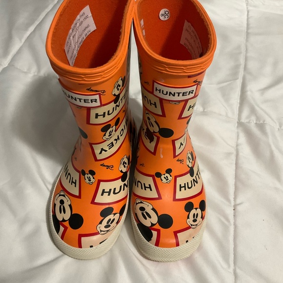 Hunter Kids Orange Rain Boots size UK 6 - Picture 1 of 6
